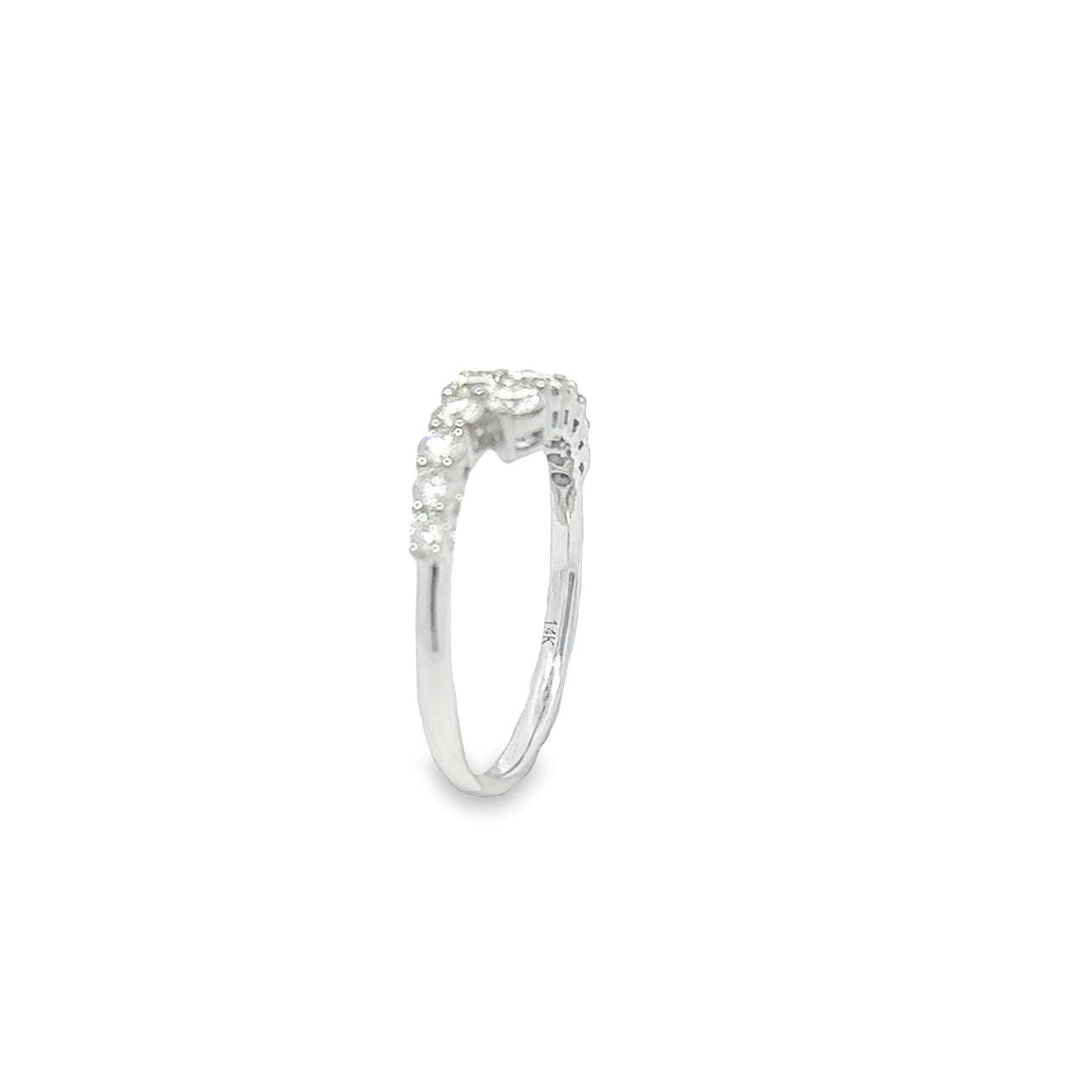 Granduated Round Diamond Bypass Band