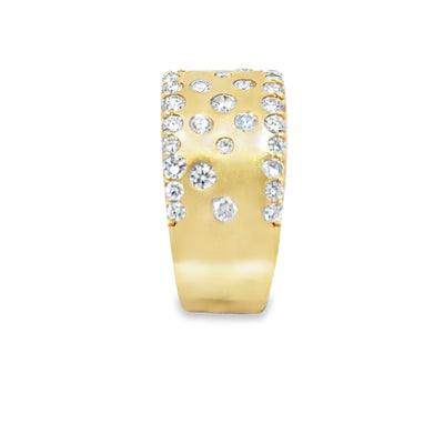 Sprinkled Diamond Fashion Band